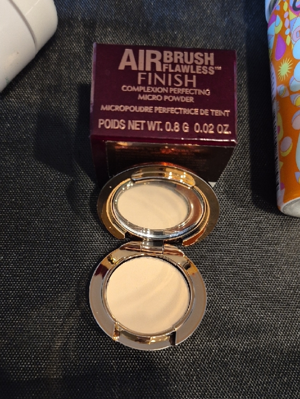 Beauty Bundle With La Mer Moisturizing Cream, Tarte, Amika, Bobbi Brown 5 Total - Picture 5 of 9